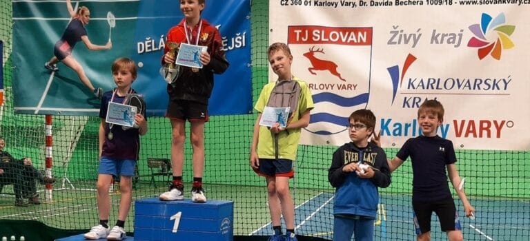 Zlato pro KYNŽVART na déčku